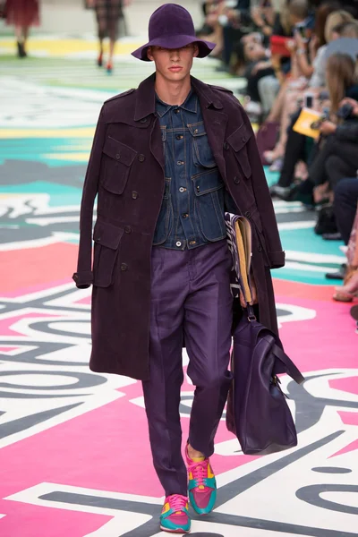 Look 12
